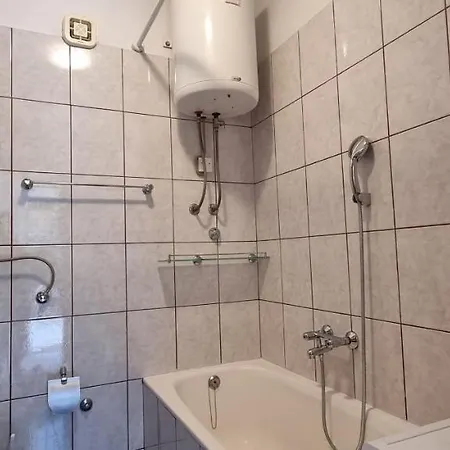 Apartment Ane Split